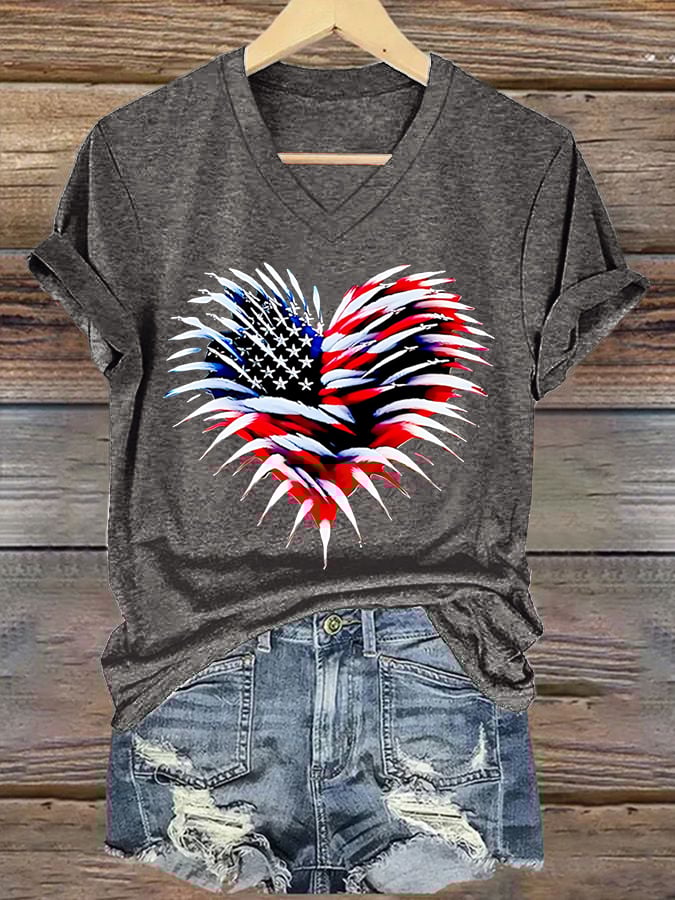 Retro Independence Day Flag Heart Fireworks Print V-Neck T-Shirt