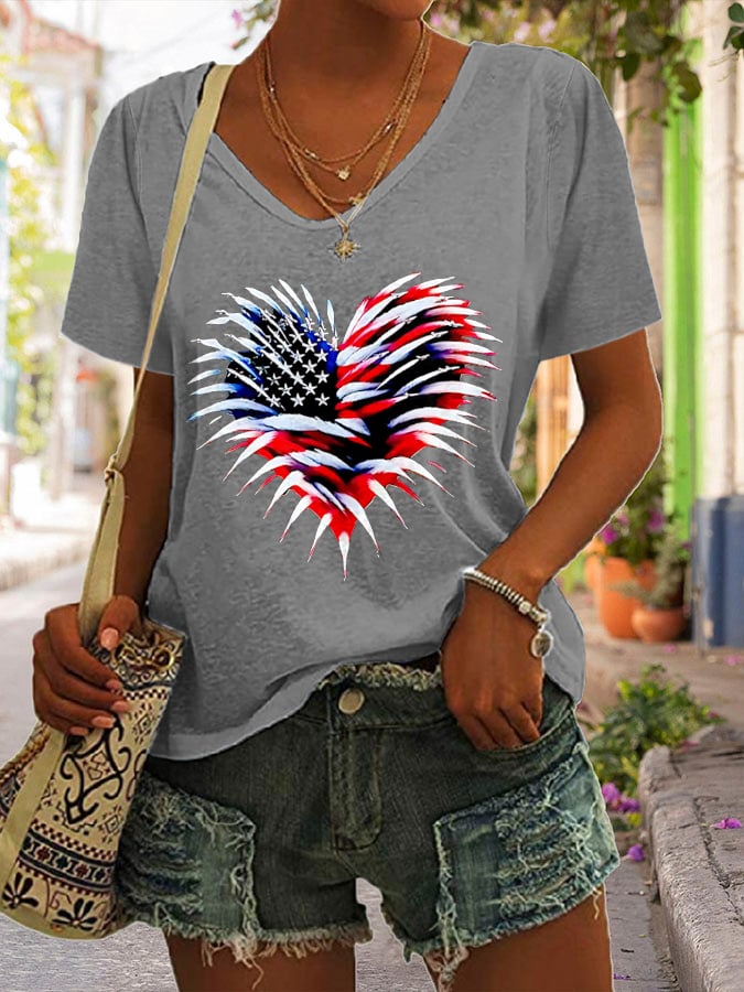 Retro Independence Day Flag Heart Fireworks Print V-Neck T-Shirt